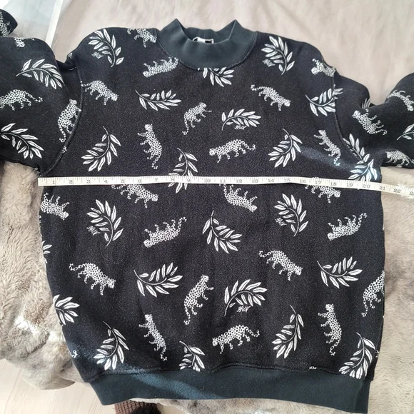 HVN Black and White Fleece Leopard  Sweatshirt And Shorts Set Small Quiet Luxury - Picture 10 of 16